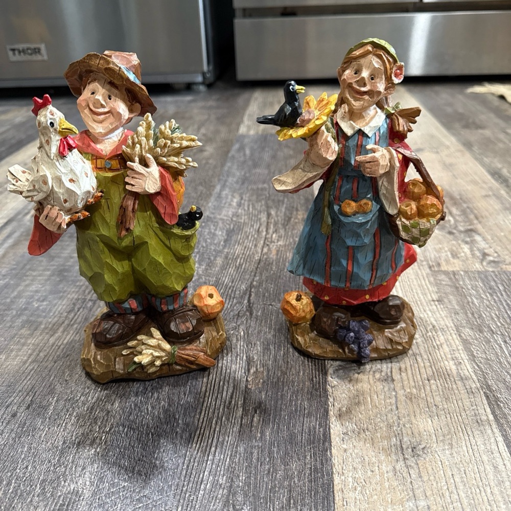 Hand-Painted Harvest Farm Couple Figurines - Autumn Colors